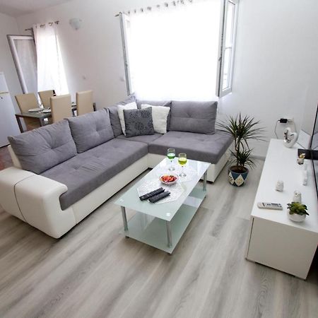 Apartment Toni Makarska Esterno foto