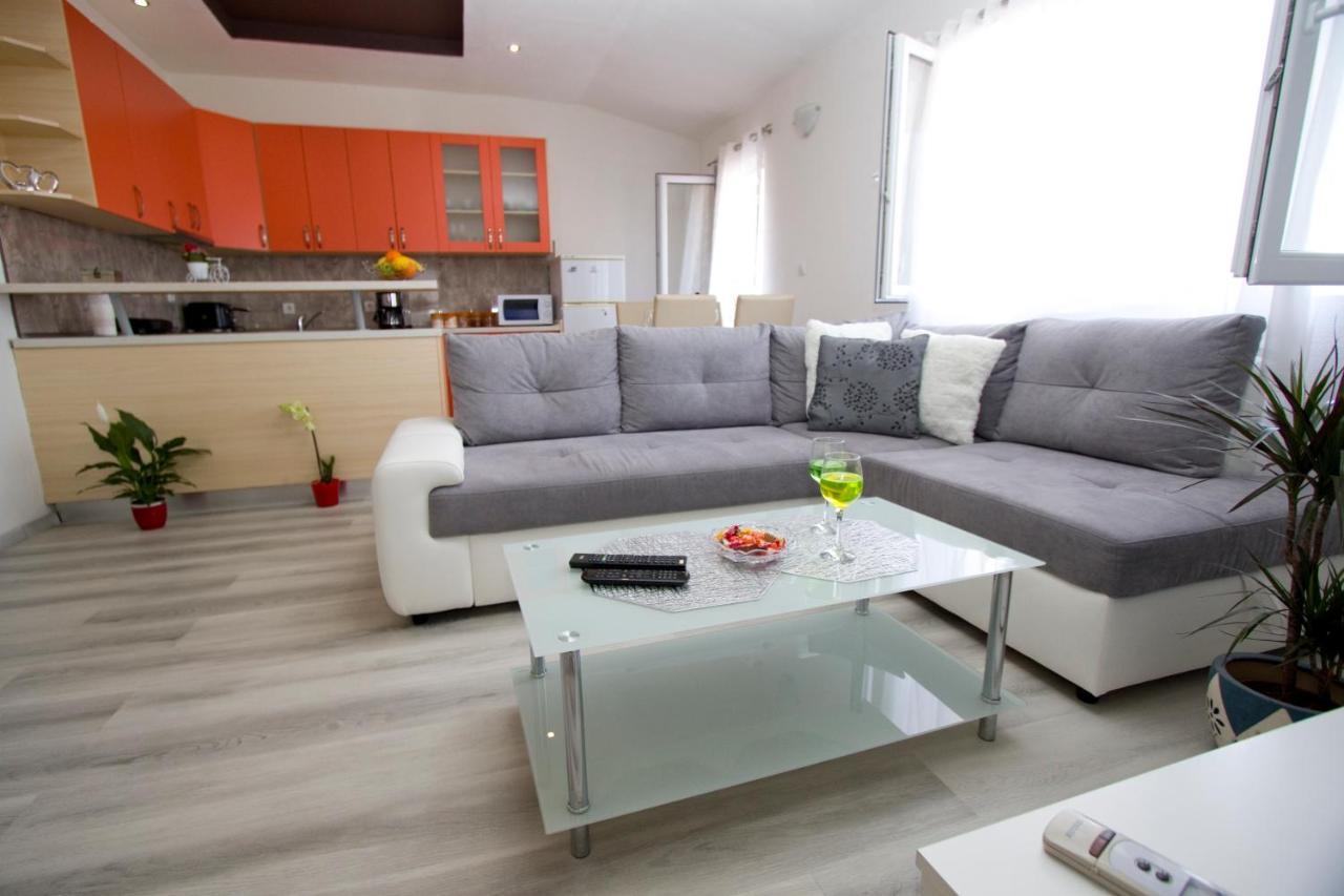 Apartment Toni Makarska Esterno foto